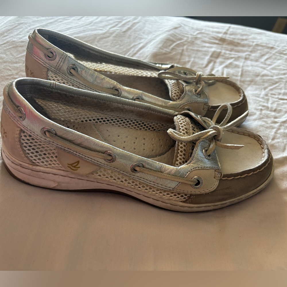 Sperry Women's Silver Boat Shoes size 6